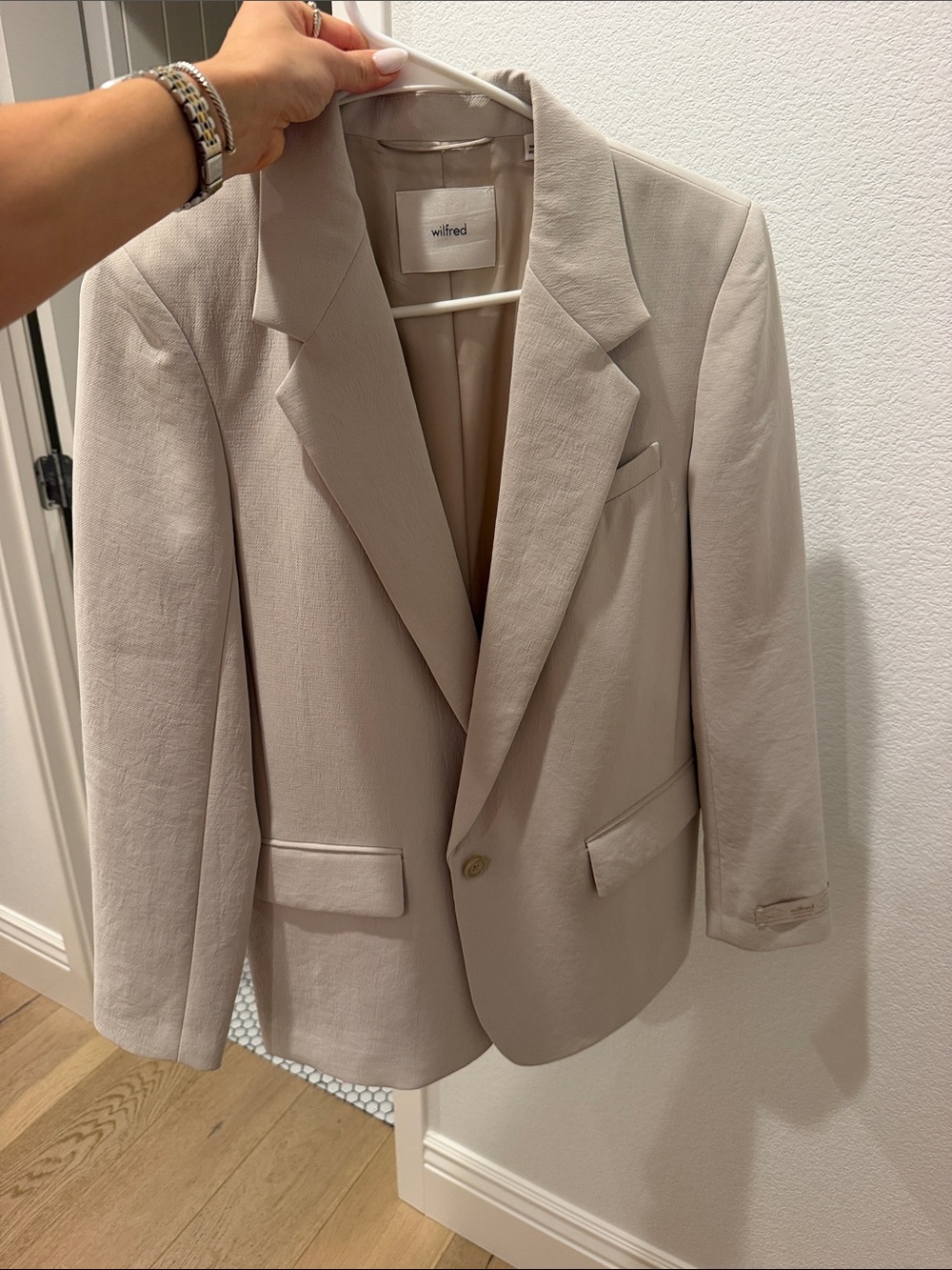 Wilfred Light Cream Tailored Single-Button Blazer ariztia